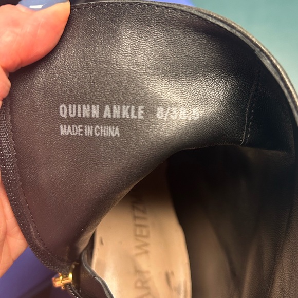 Stylish Stuart Weitzman boots - Picture 6 of 11